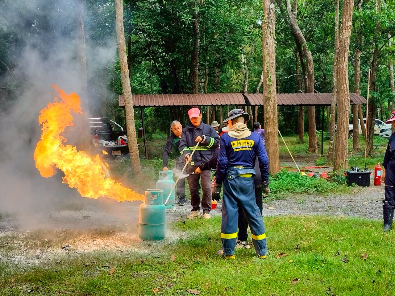 LINE_ALBUM_ทบทวน อปพร. 68_250813_447_397.jpg